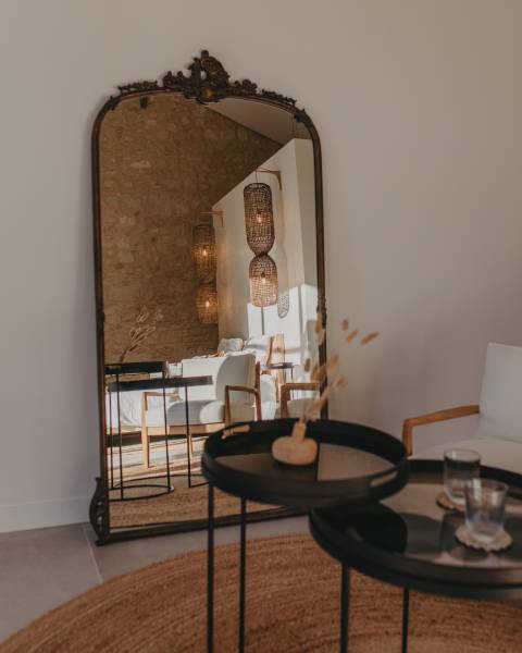 Suite familiale chaleureuse et confortable avec vue sur la forêt du Domaine Sainte Raphine.