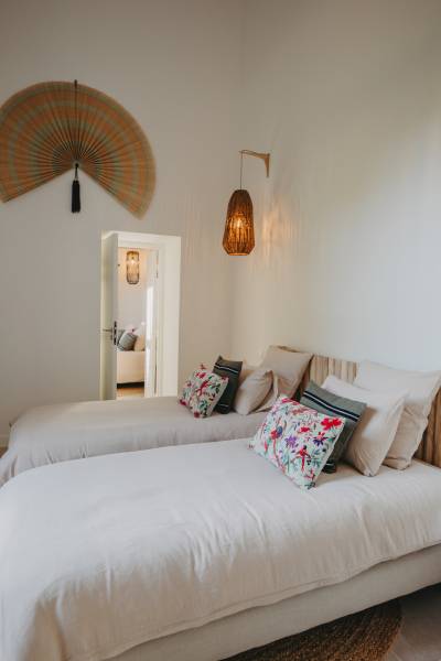 Chambre intimiste pour un séjour de charme en Nouvelle-Aquitaine