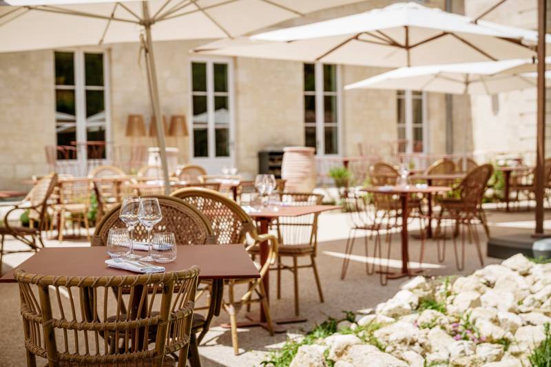 Terrasse du Domaine Sainte Raphine