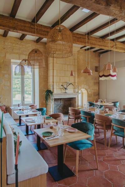 Salle de restaurant pour événements de groupe à Bordeaux Rive Droite proche de Tresses