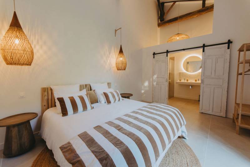 Chambre double 22m2 lumineuse et chaleureuse Domaine Sainte Raphine